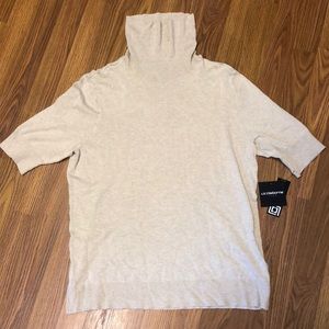 Short sleeve turtle neck shirt